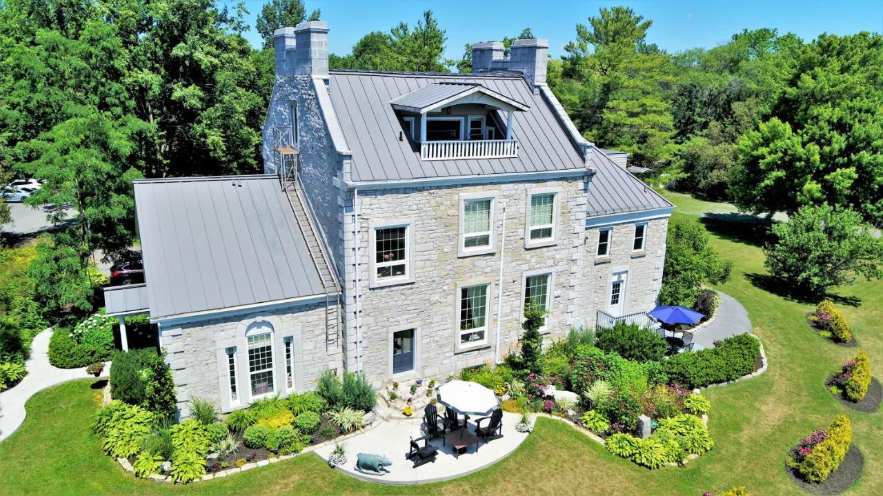 All Suites Whitney Manor Kingston Exteriér fotografie